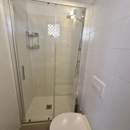 Colivingone-mora *