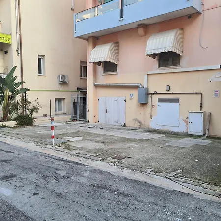 Colivingone-mora Pensión *