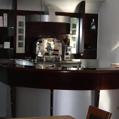Colivingone-mora * Ρίμινι