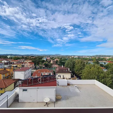 Colivingone-mora Penzion